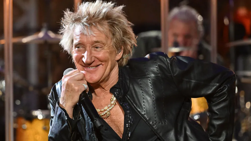 Rod Stewart to Headline Glastonbury Legends Slot in 2025