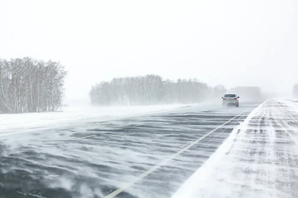 Snow, high winds will make driving dangerous: Environment Canada